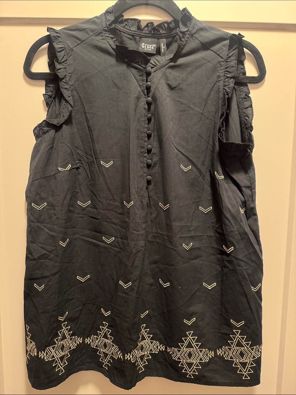 🆕 Cruel Denim Black Sleeveless Blouse w Cream Aztec Embroidered Details L NWT🔥🖤